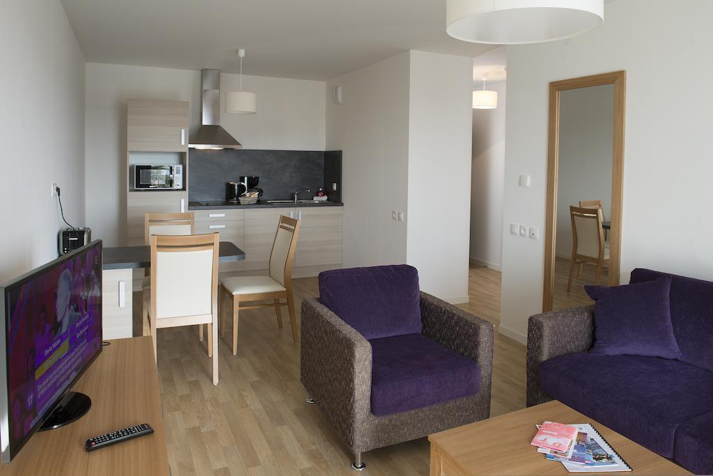 Domitys La Plage De Nacre Courseulles-sur-Mer Exterior photo